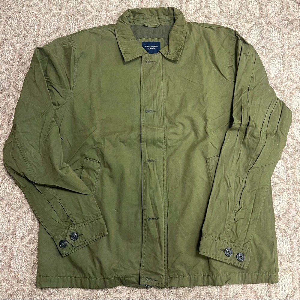 Abercrombie & Fitch 🧥